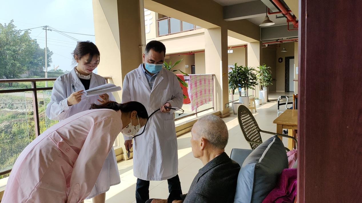 ΪʲôԽԽԸȥԺ